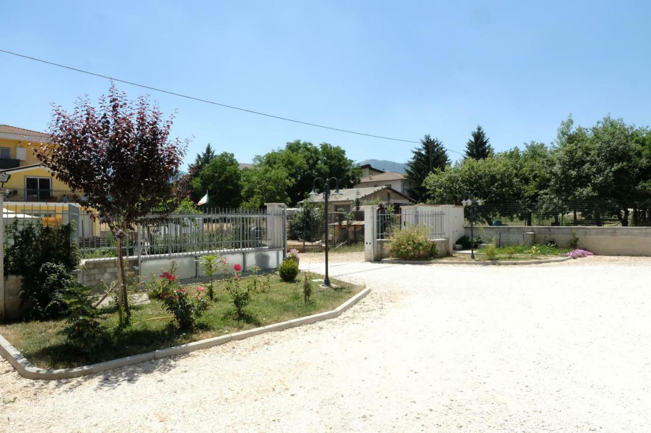 B&B Grandangolo Preturo Exteriör bild